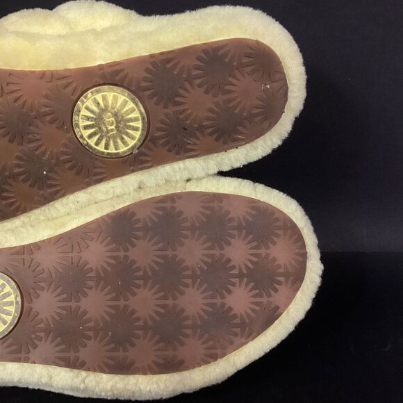 UGG Fluff Yeah Women 10 Sunshine Yellow Skeepskin Indoor Slippers/Slide 1110085 - Picture 8 of 9